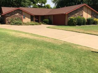 4102 Greenwood Pl, Enid, OK 73703