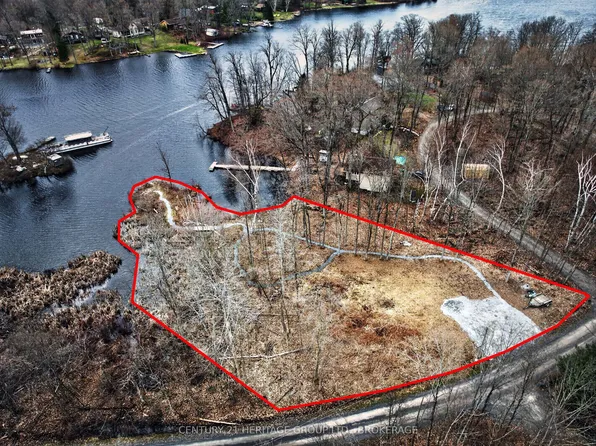 828 Thomas Rd, Rideau Lakes, ON K0E 1N0