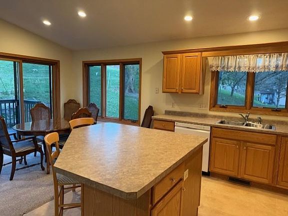 4th image of 73 Rivers Ln