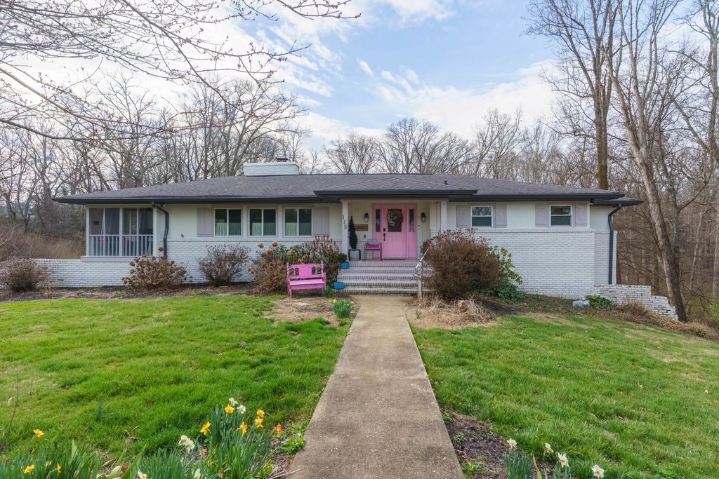 115 Golf Dr