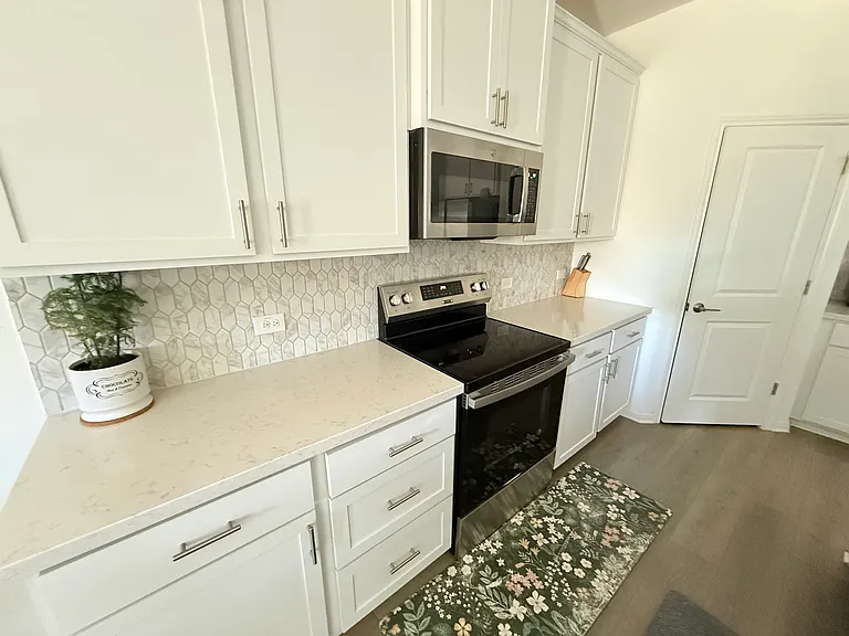 325 Andesite Trl — Photo 2