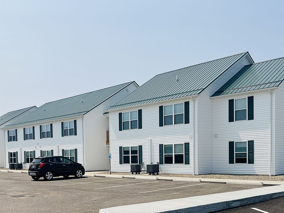 2nd image of 6196 Commerce Dr #11413322
