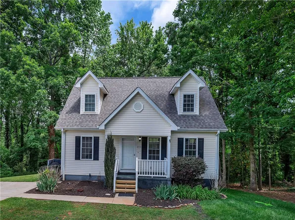 205 Washington Ave, Easley, SC 29640