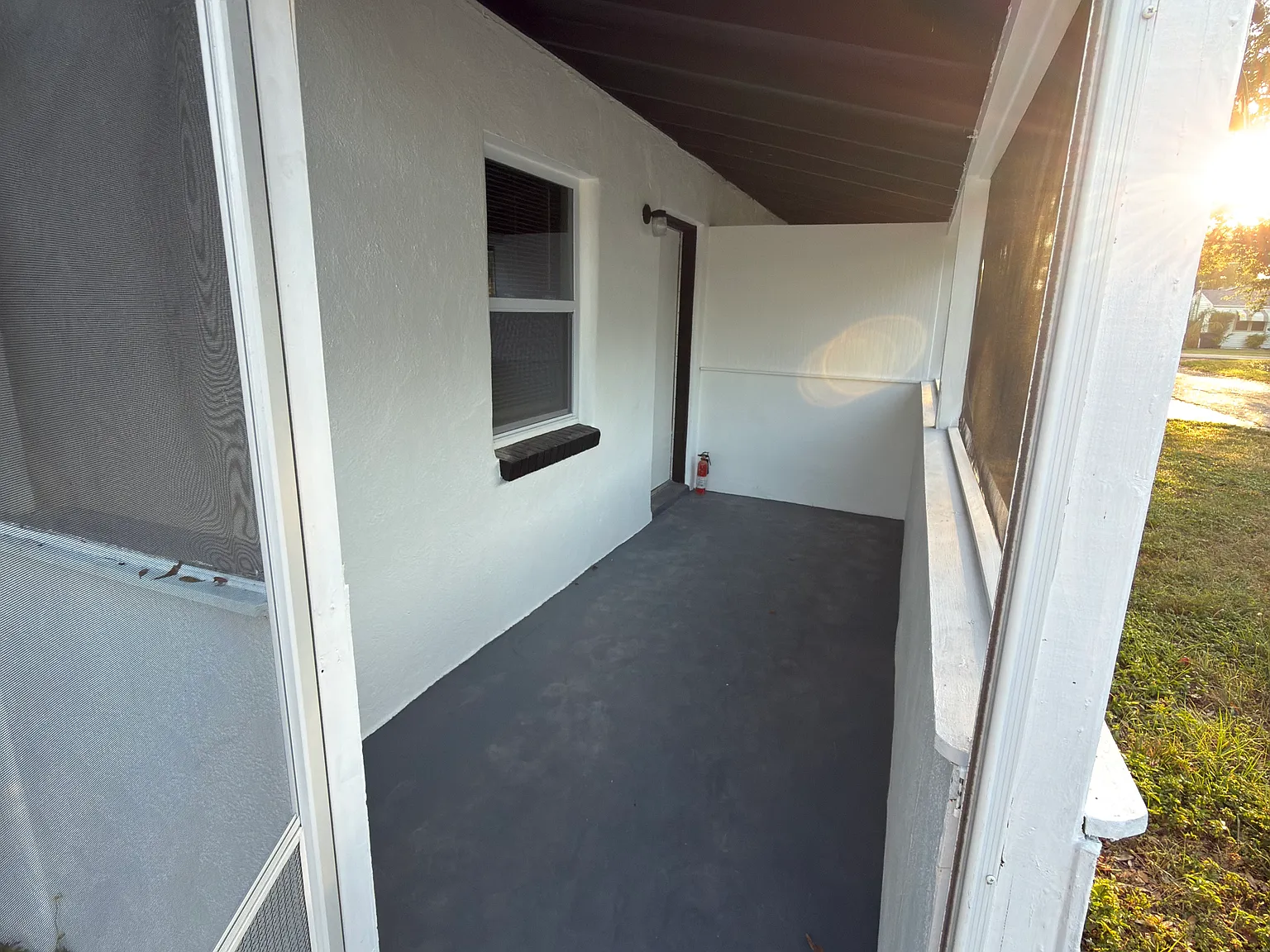 Studio, 320 sqft, $1,050 — Photo 1