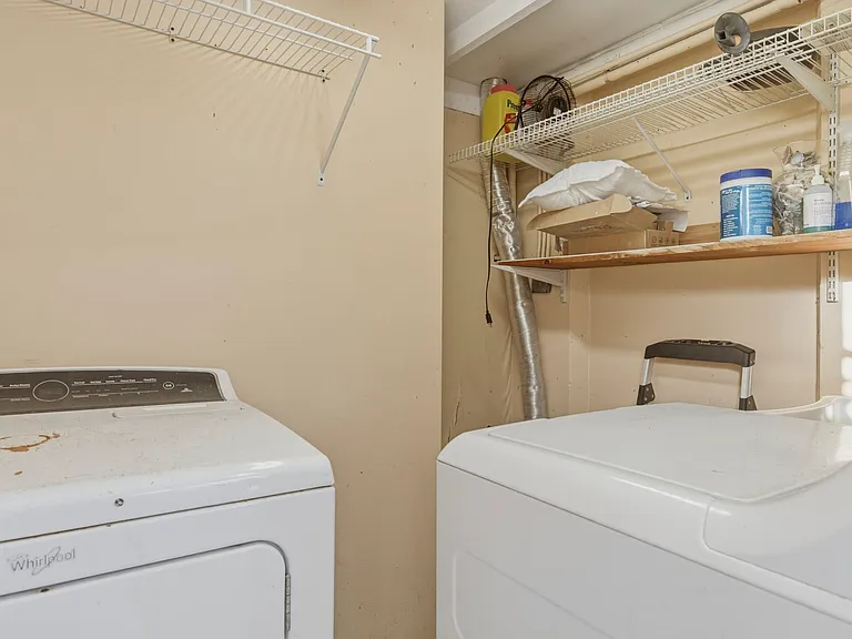 58 Lido Dr — Photo 33