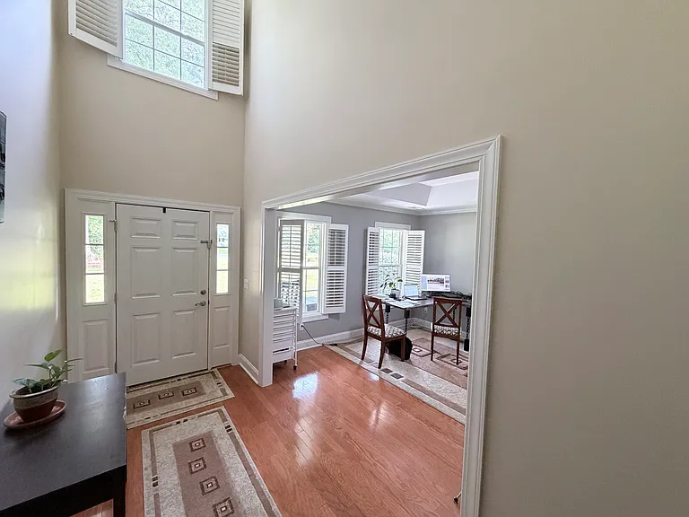 90 Old Spring Ct — Photo 14