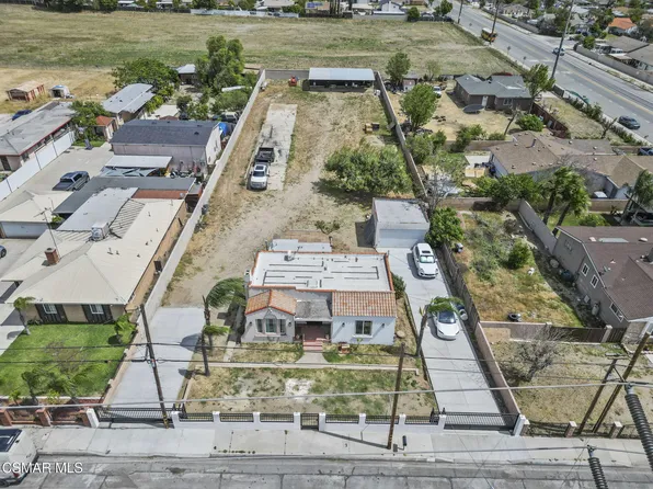 9667 Linden Ave, Bloomington, CA 92316