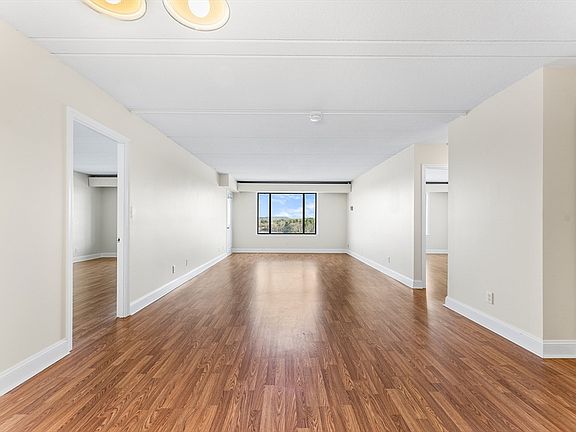 4th image of 1500 Worcester Rd APT 830