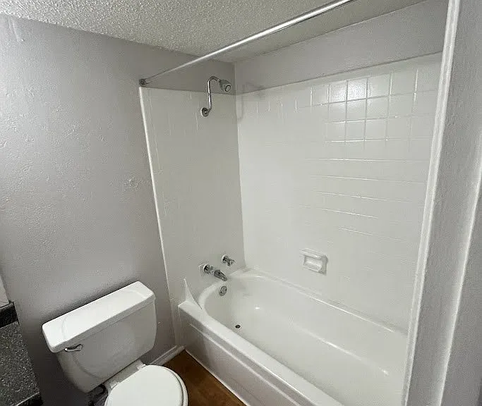 Juniper Springs Apartments — Photo 163