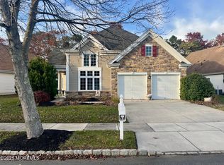 326 Sunflower Dr, Egg Harbor Township, NJ 08234
