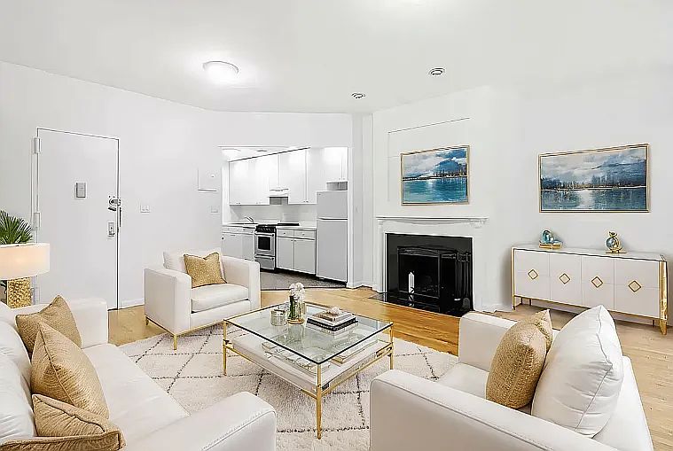 1st image of 40 E 65th St #4-R