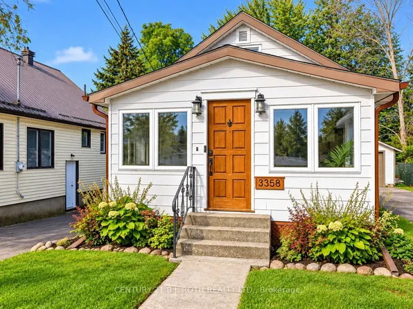 3358 Muskoka St, Severn, ON L0K 2B0