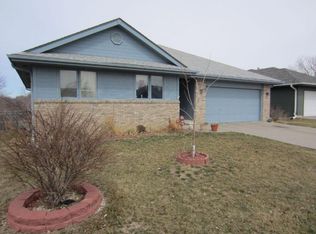 320 Happy Hollow Blvd, Council Bluffs, IA 51503