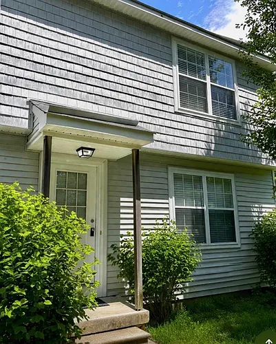 27 Oyster Bay Rd #G Photo 1