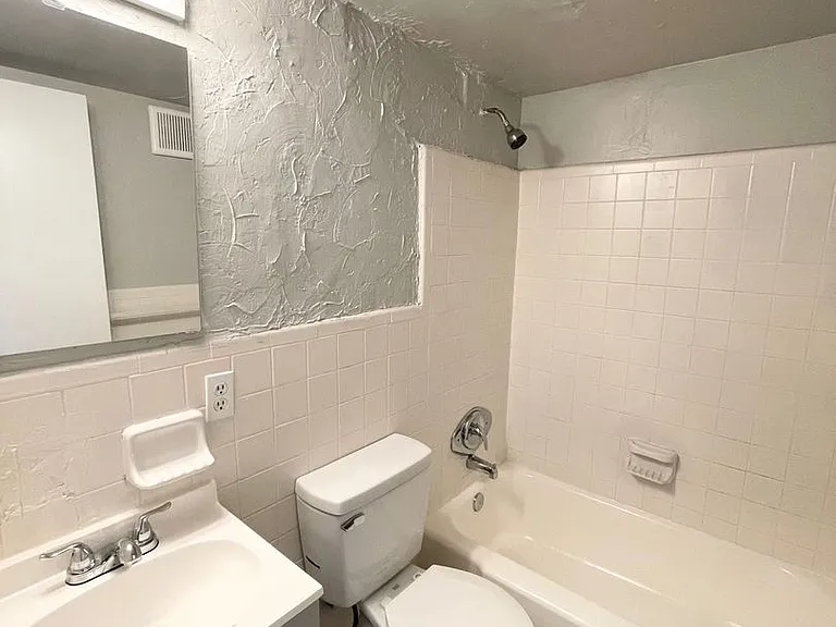 1343 W Point Dr #1 — Photo 9