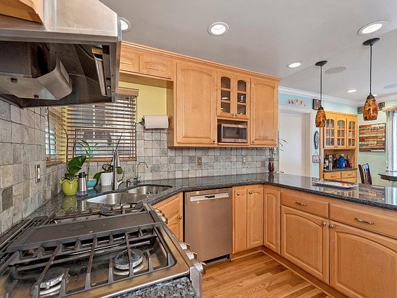 5th image of 1021 Malott Dr