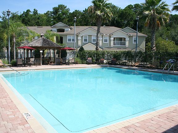 2nd image of 7035 Deer Lodge Cir Unit 108