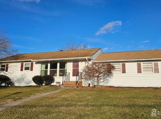 42 Running Brook Rd W, Ewing, NJ 08638