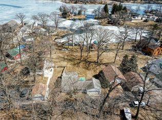 6617 Willow Ln, Waterford, WI 53185