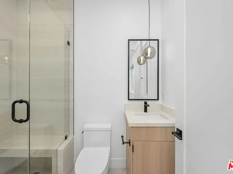 5248 Auckland Ave — Photo 6