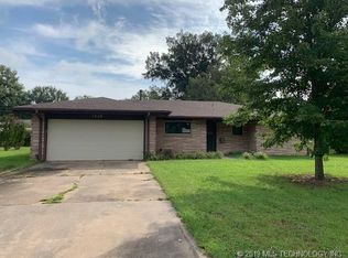 1920 S Santa Fe Pl, Bartlesville, OK 74003