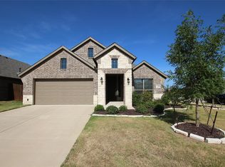 940 Cloudlock Drive, Saginaw, TX 76179