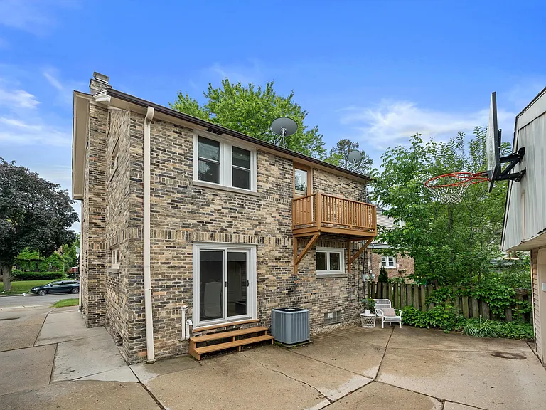 1512 E Olive St — Photo 31