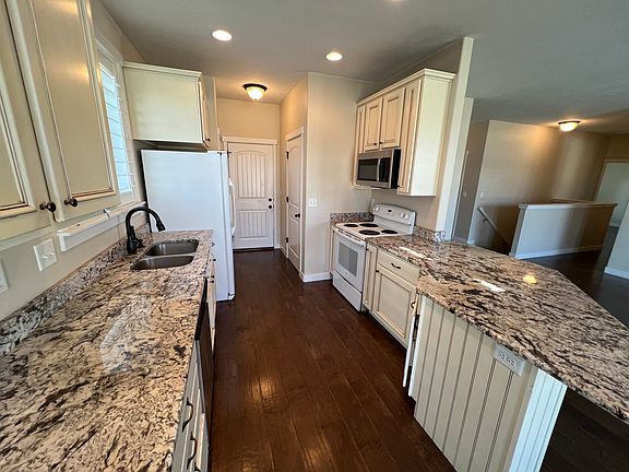 5th image of 978 W Freedom Point Way