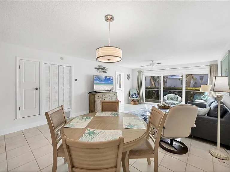 500 S Washington Dr #3A — Photo 11