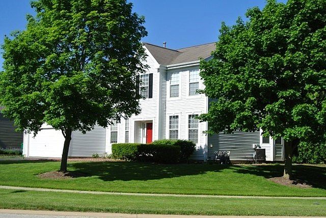 1st image of 897 Breeze Dr