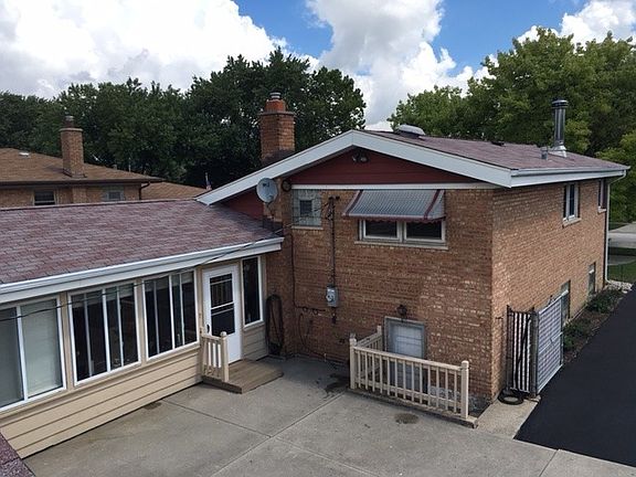 3rd image of 10740 S Lawler Ave