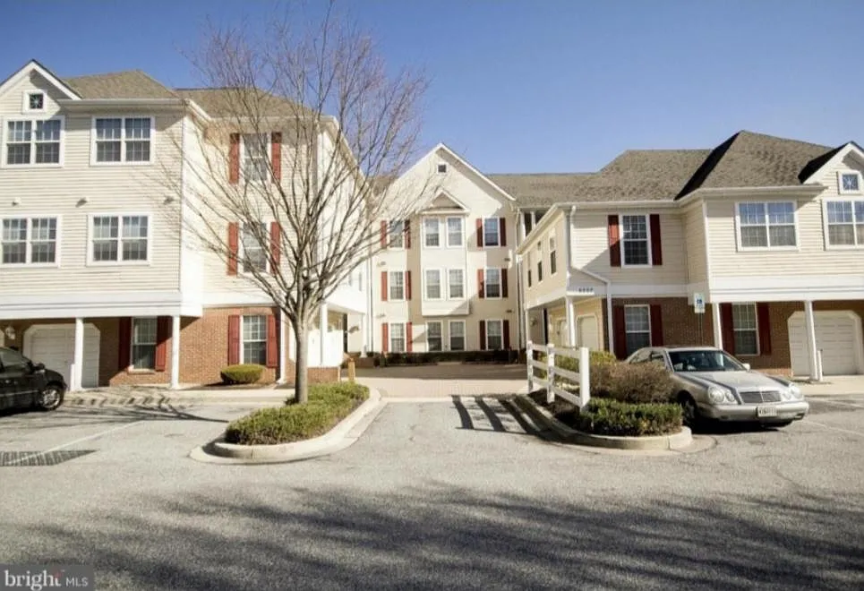 5000 Willow Branch Way — Photo 2