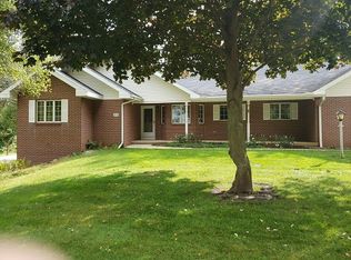 205 S 7th St, Mount Horeb, WI 53572