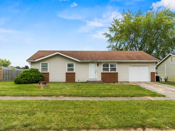 208 W Clark St, Garrett, IN 46738