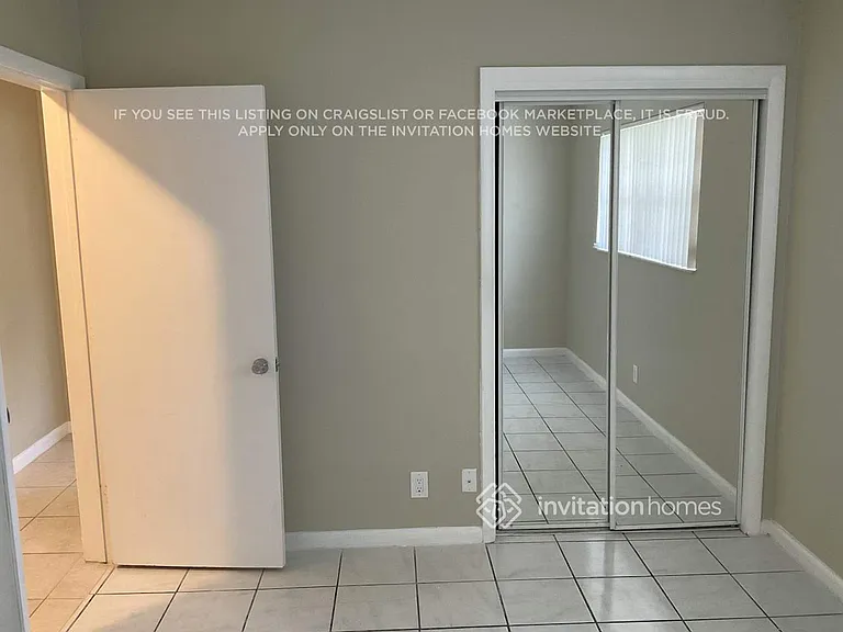 3921 NW 4th Ct — Photo 8