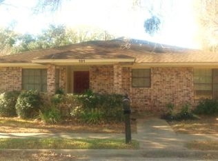 101 Glenmore St, Victoria, TX 77904