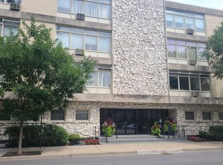 222 N Marion St, Oak Park, IL 60302