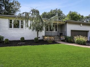 26 Archbridge Ln, Springfield, NJ 07081