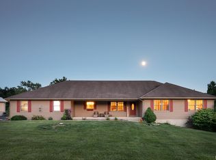 1702 W Singing Woods Rd, Edelstein, IL 61526