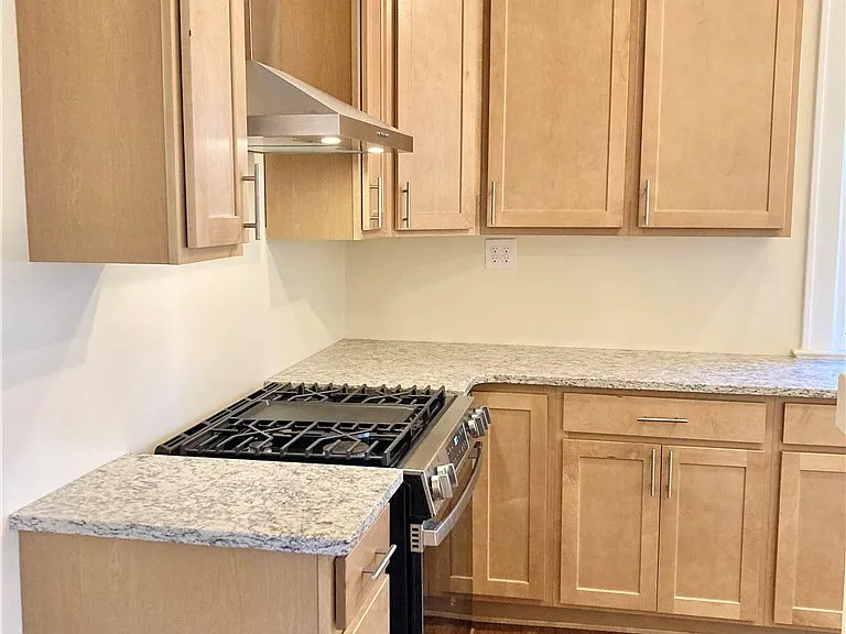 260 Summer St #1 — Photo 9
