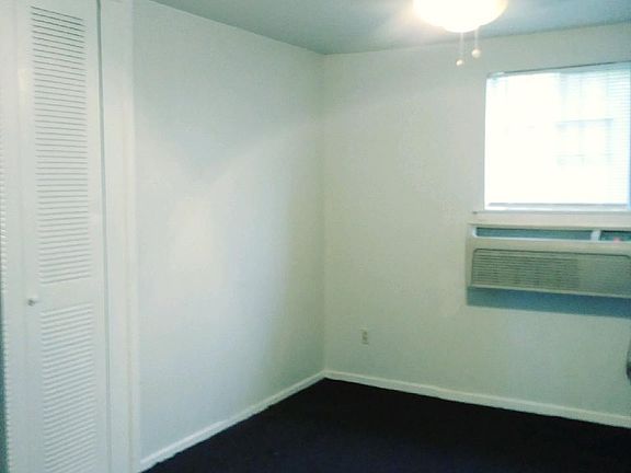 3rd image of 2840 Saint Charles Ave APT E
