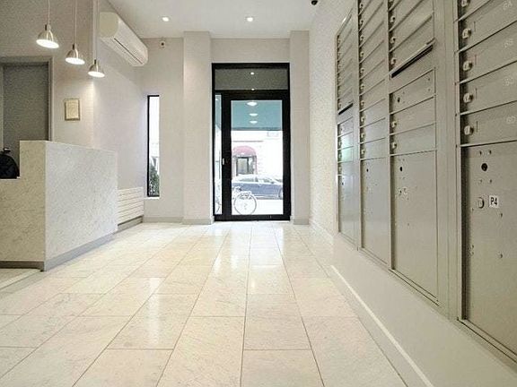 5th image of 340 E 90th St #45