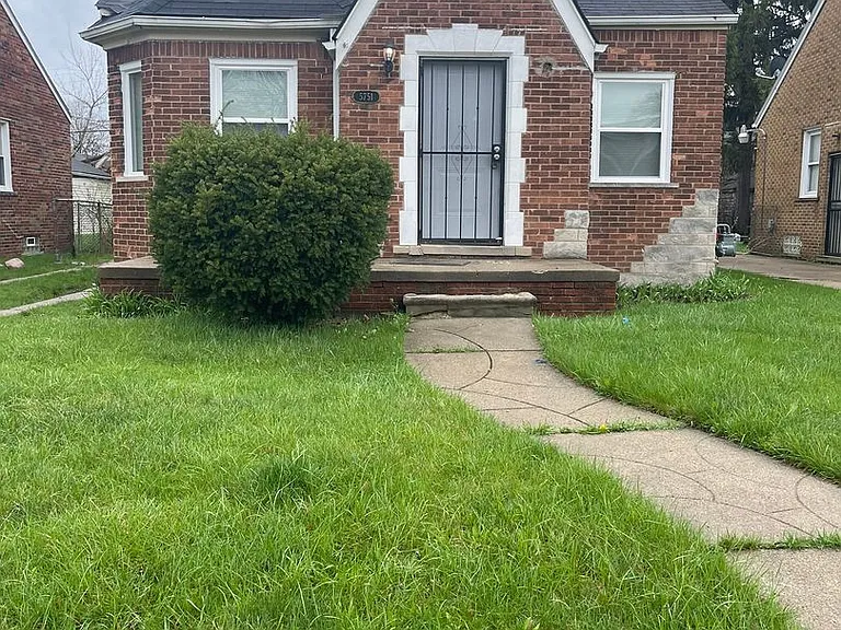 5751 Nottingham Rd — Photo 2
