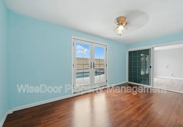387 E Nubia St — Photo 12