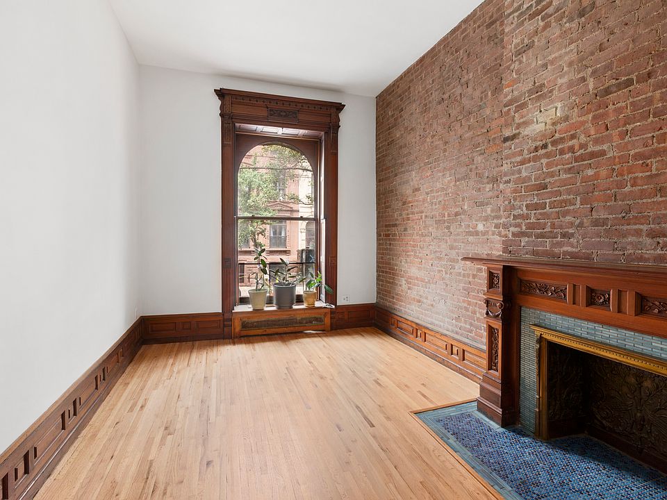 1st image of 118 W 81st St APT 1F