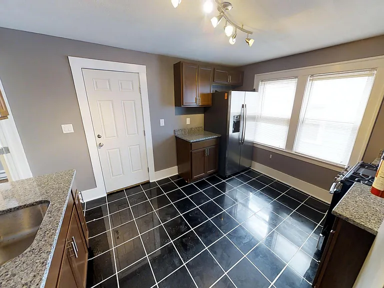 928 Ackerman Ave — Photo 5