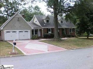 110 Royal Oak Rd, Greenville, SC 29607