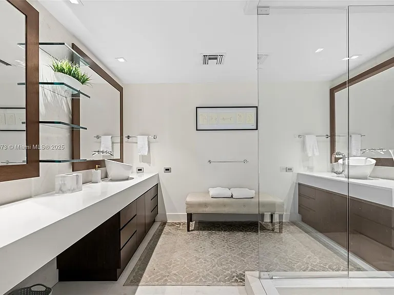 4924 Fisher Island Dr #4924 — Photo 39