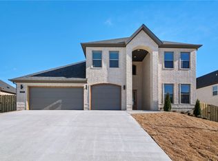 471 Silverview Ave, Centerton, AR 72719