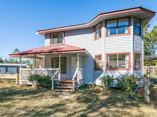153 Pioneer Trl, Palatka, FL 32177